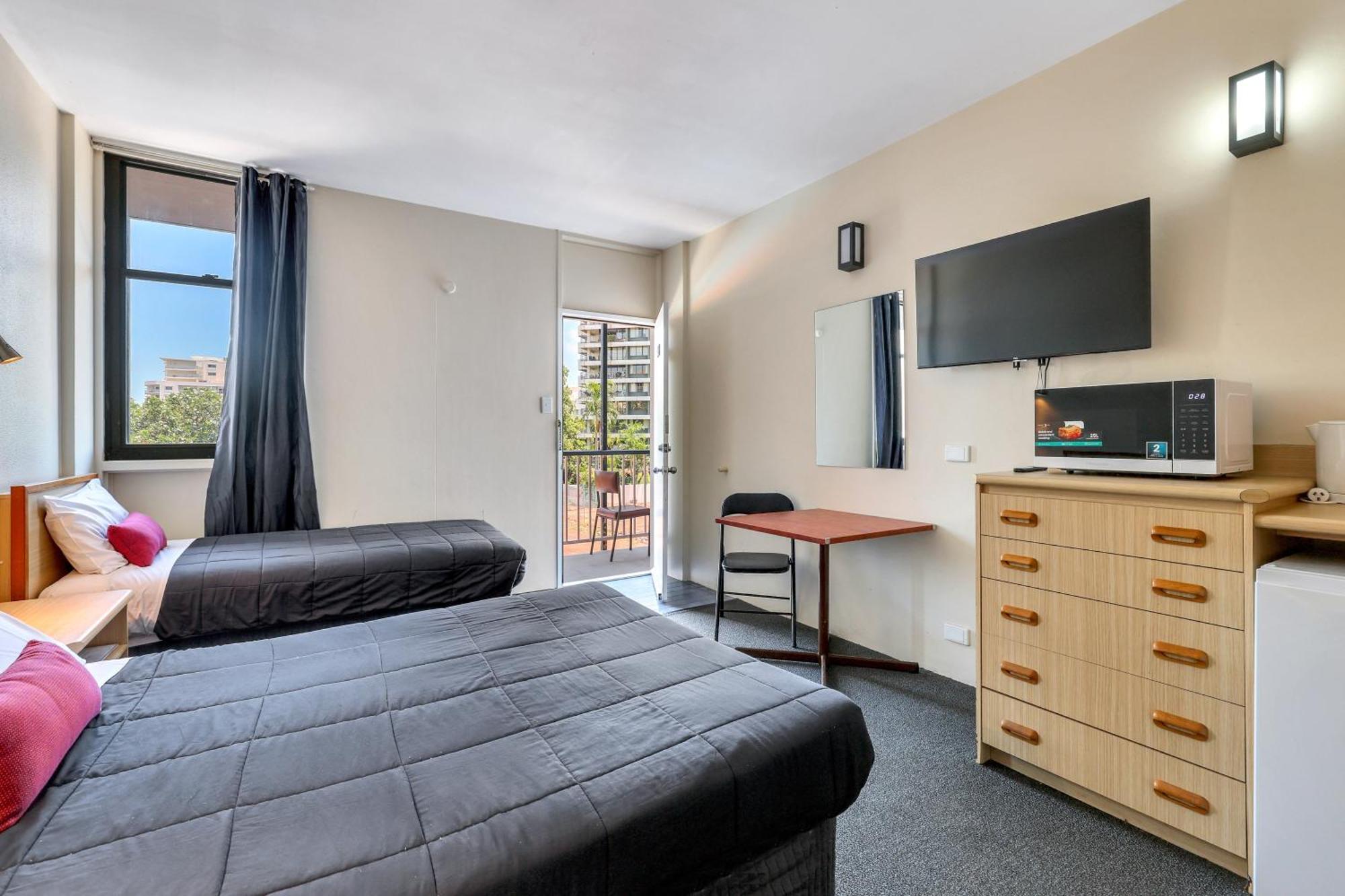 Darwin Poinciana Inn Екстериор снимка